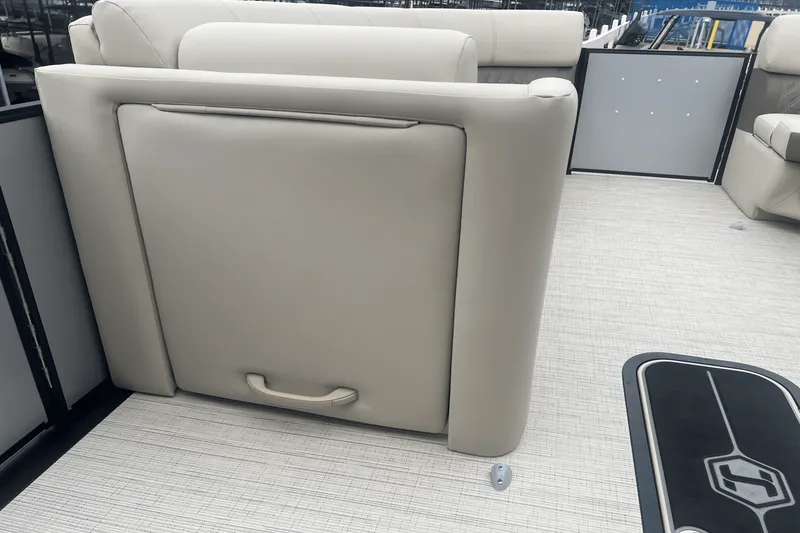 Slide: The Image of Harris 250 Sunliner 2025 - 19