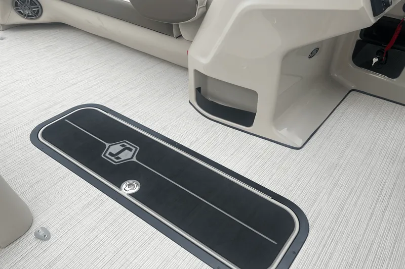 Slide: The Image of Harris 250 Sunliner 2025 - 20