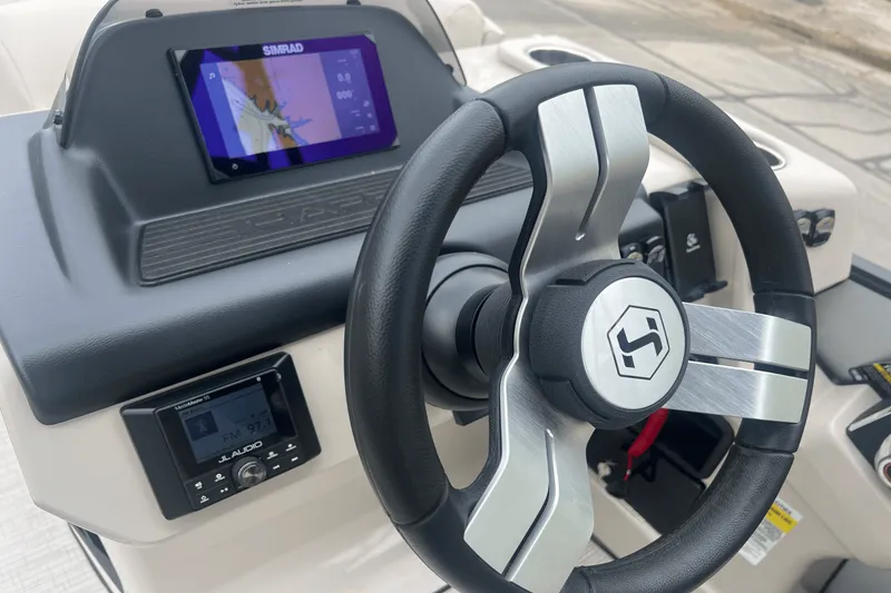 Slide: The Image of Harris 250 Sunliner 2025 - 21