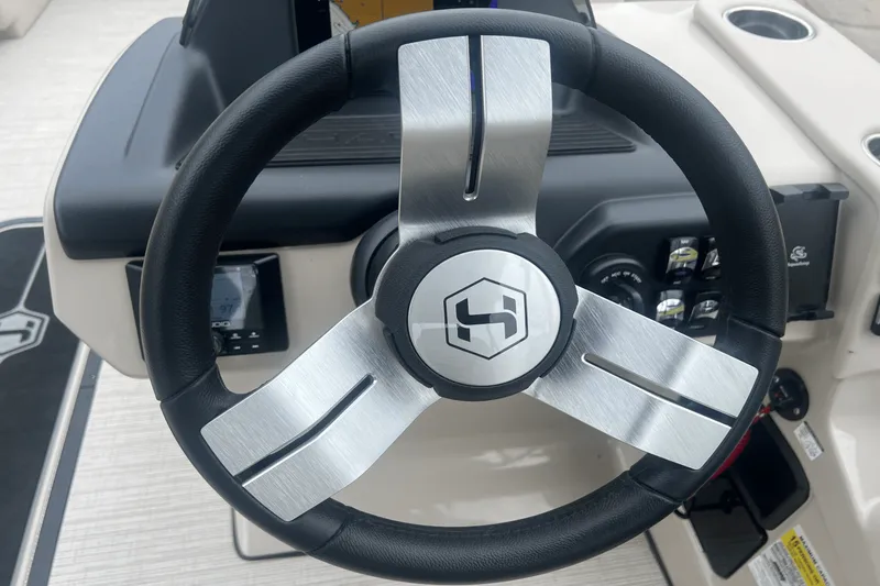 Slide: The Image of Harris 250 Sunliner 2025 - 27