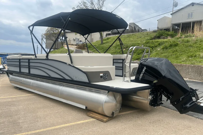 Slide: The Image of Harris 250 Sunliner 2025 - 8