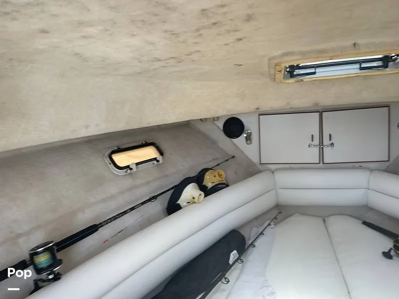 Slide: The Image of V Berth - 11229740
