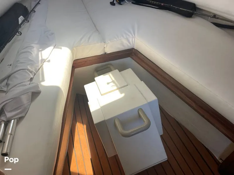 Slide: The Image of V Berth - 11229754