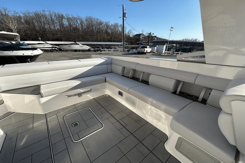 Slide: The Image of Aviara AV36 2023 - 10