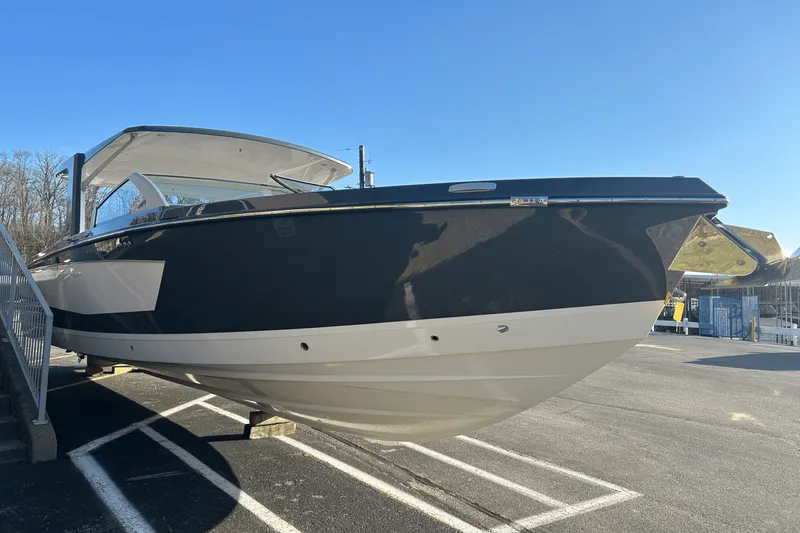 Slide: The Image of Aviara AV36 2023 - 2