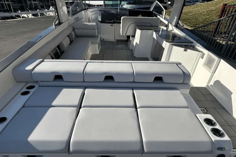 Slide: The Image of Aviara AV36 2023 - 6