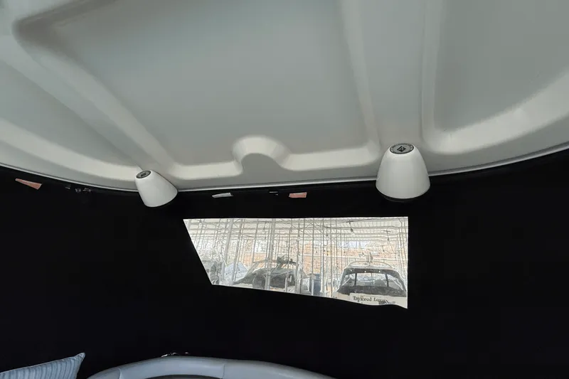 Slide: The Image of Sea Ray 40 SUNDANCER 2006 - 12