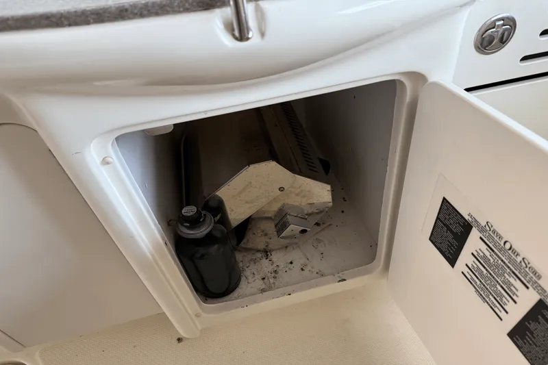 Slide: The Image of Sea Ray 40 SUNDANCER 2006 - 16