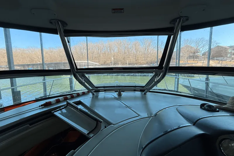 Slide: The Image of Sea Ray 40 SUNDANCER 2006 - 25