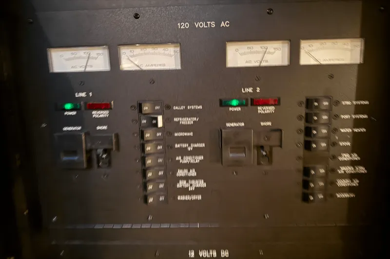 Slide: The Image of Sea Ray 40 SUNDANCER 2006 - 34