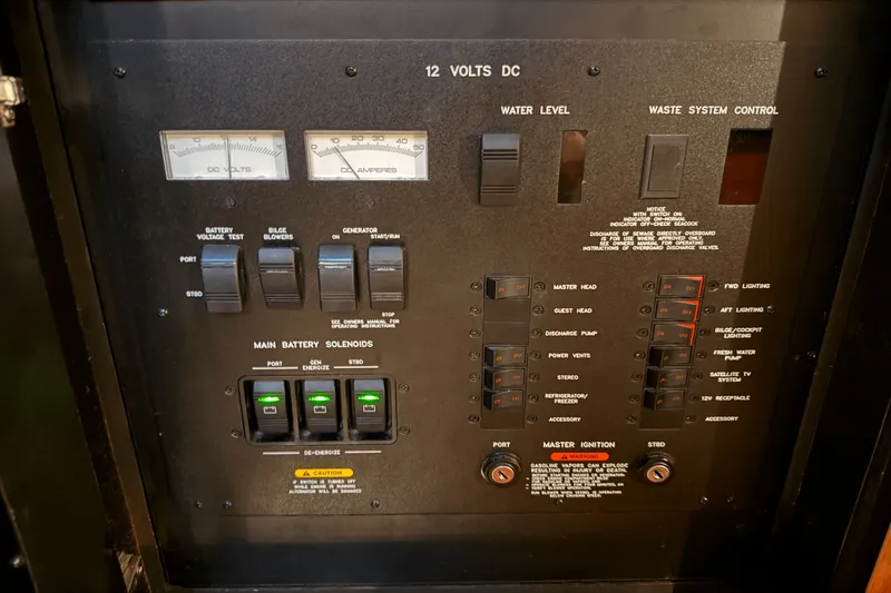 Slide: The Image of Sea Ray 40 SUNDANCER 2006 - 35