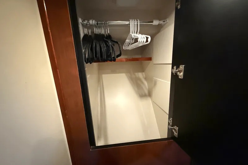 Slide: The Image of Sea Ray 40 SUNDANCER 2006 - 40