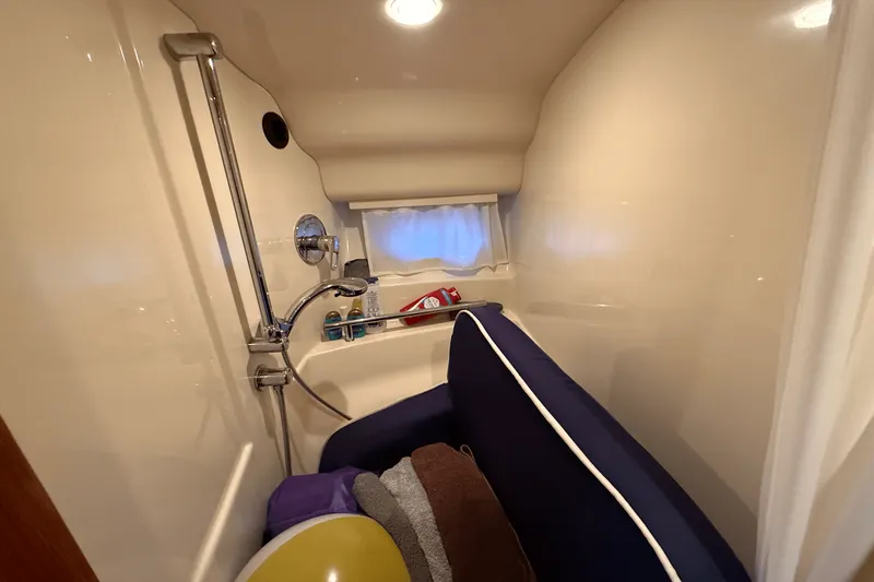 Slide: The Image of Sea Ray 40 SUNDANCER 2006 - 43