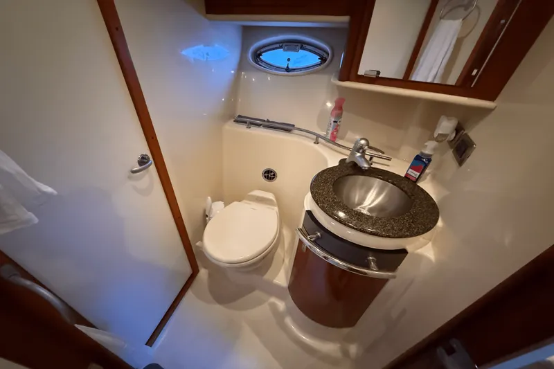 Slide: The Image of Sea Ray 40 SUNDANCER 2006 - 44