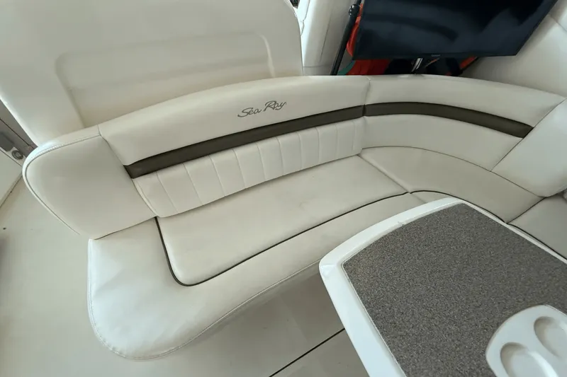 Slide: The Image of Sea Ray 40 SUNDANCER 2006 - 9