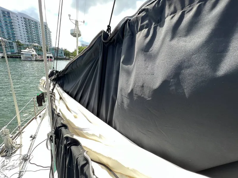 Slide: The Image of Pearson 40 1979 - 11557652