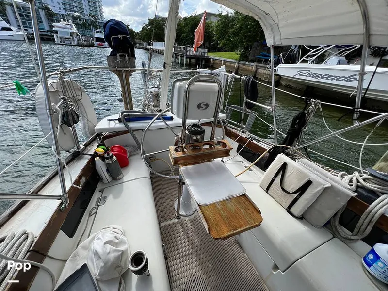 Slide: The Image of Pearson 40 1979 - 11557665