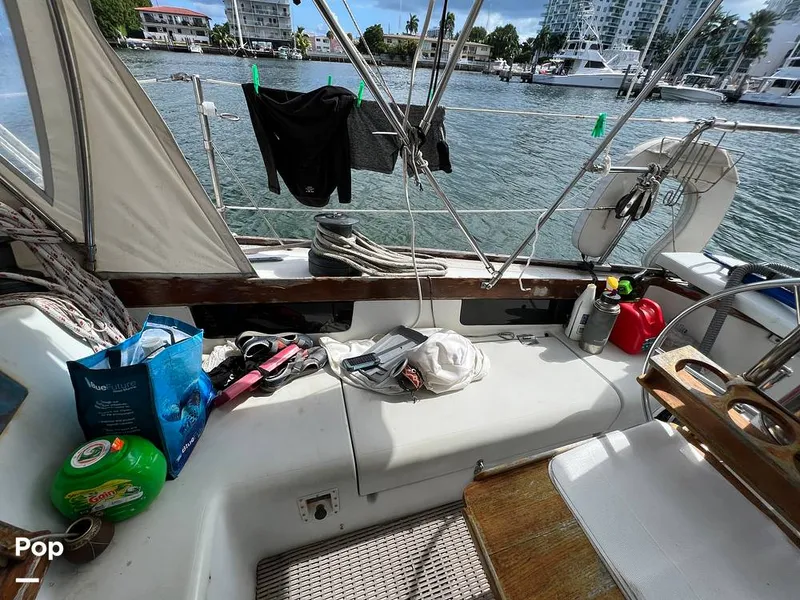 Slide: The Image of Pearson 40 1979 - 11557672