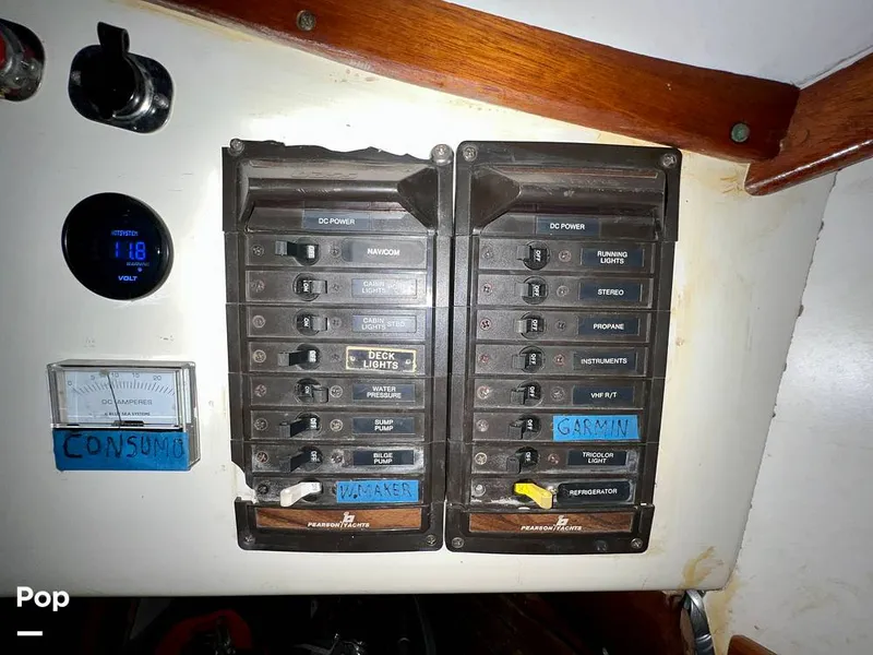 Slide: The Image of Pearson 40 1979 - 11557693