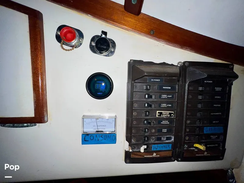 Slide: The Image of Pearson 40 1979 - 11557694