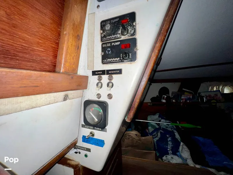 Slide: The Image of Pearson 40 1979 - 11557698