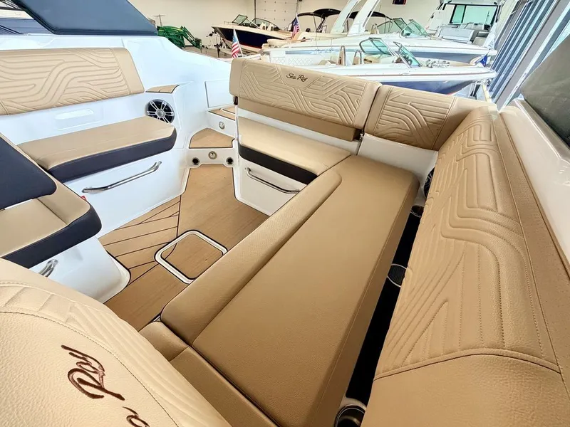 Slide: The Image of Sea Ray SDX 250 Surf 2025 - 22