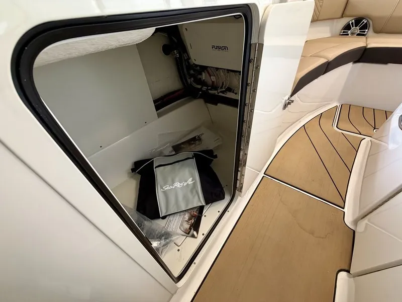 Slide: The Image of Sea Ray SDX 250 Surf 2025 - 48