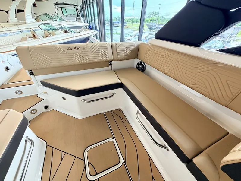 Slide: The Image of Sea Ray SDX 250 Surf 2025 - 21