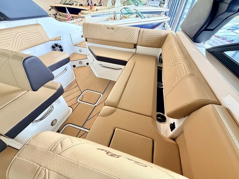 Slide: The Image of Sea Ray SDX 250 Surf 2025 - 25