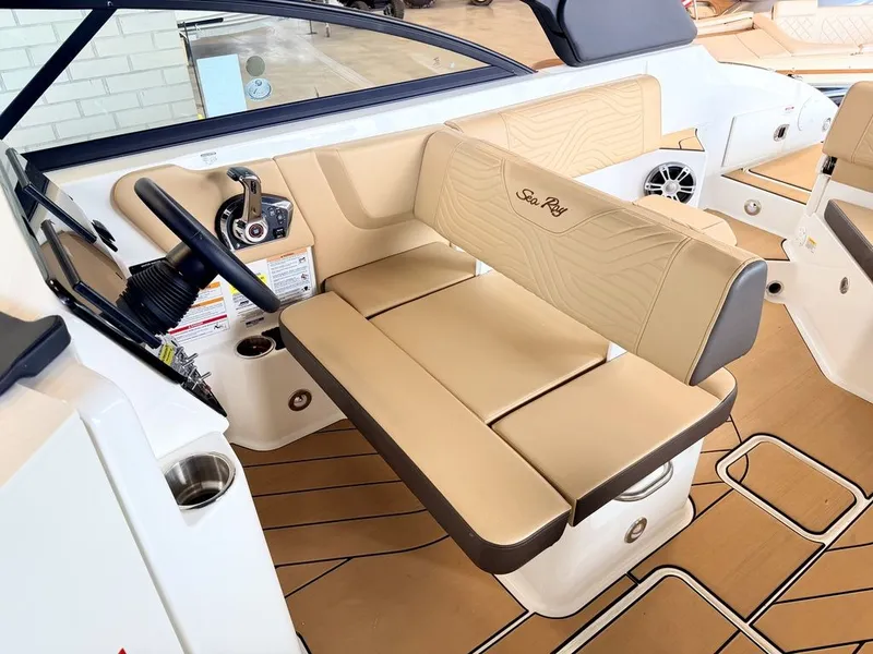 Slide: The Image of Sea Ray SDX 250 Surf 2025 - 28