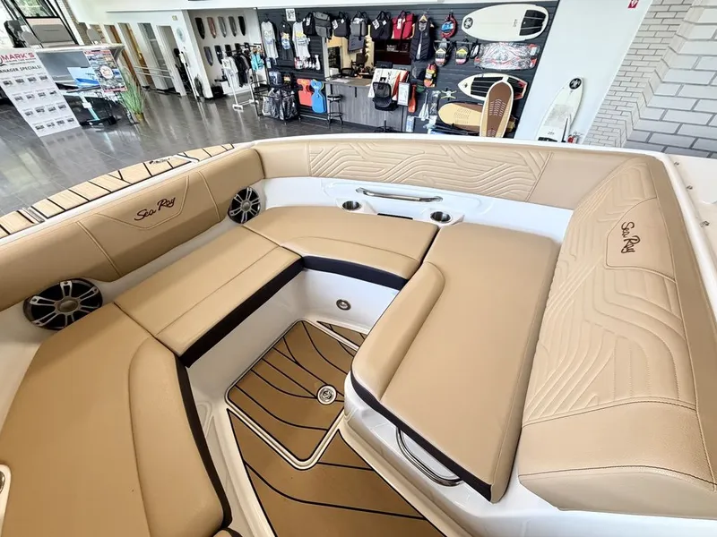 Slide: The Image of Sea Ray SDX 250 Surf 2025 - 29