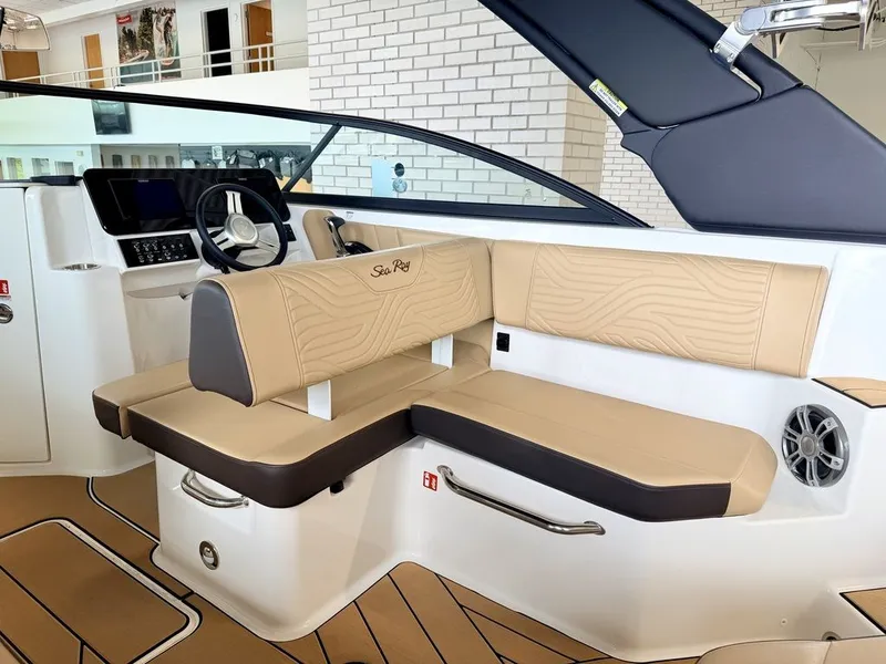 Slide: The Image of Sea Ray SDX 250 Surf 2025 - 19