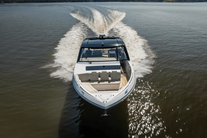 Slide: The Image of Cruisers 50 GLS 2025 - 7