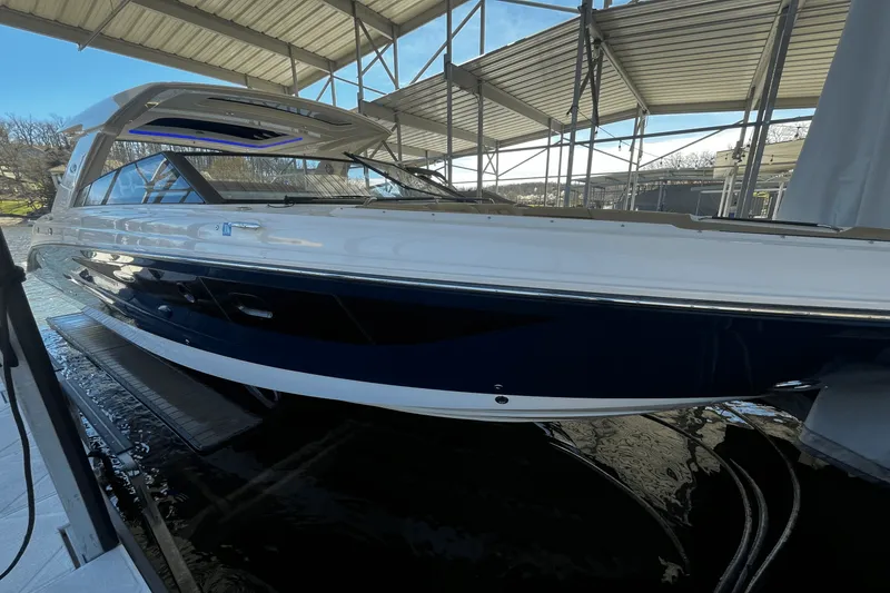 The Image of Sea Ray 400 SLX 2019 - 0