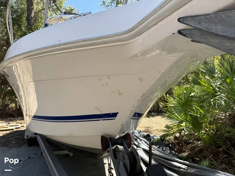 Slide: The Image of Normal wear and tear on the hull. - 16245995