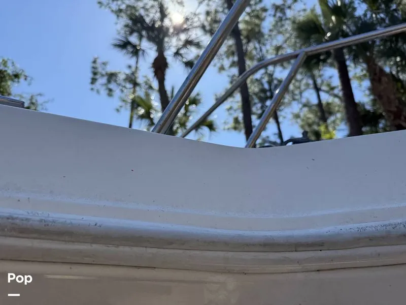 Slide: The Image of Normal wear and tear on the hull. - 16246002