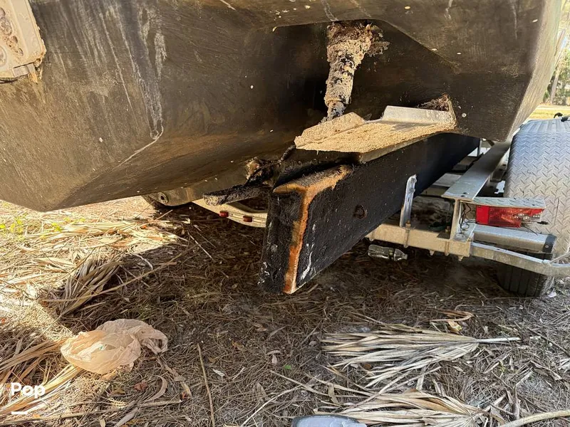 Slide: The Image of Trim tabs good condition. Trim tabs good condition. - 16246012