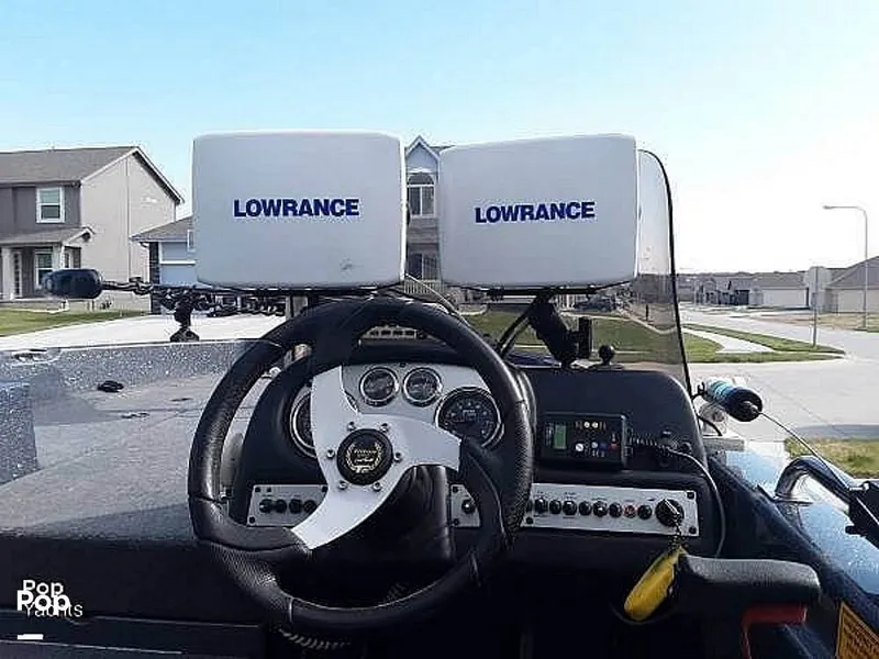 Slide: The Image of Triton 177 Explorer 2010 - 11258659