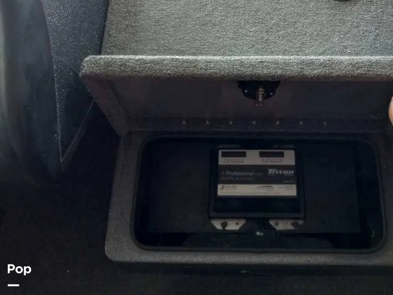 Slide: The Image of Triton 177 Explorer 2010 - 11258672