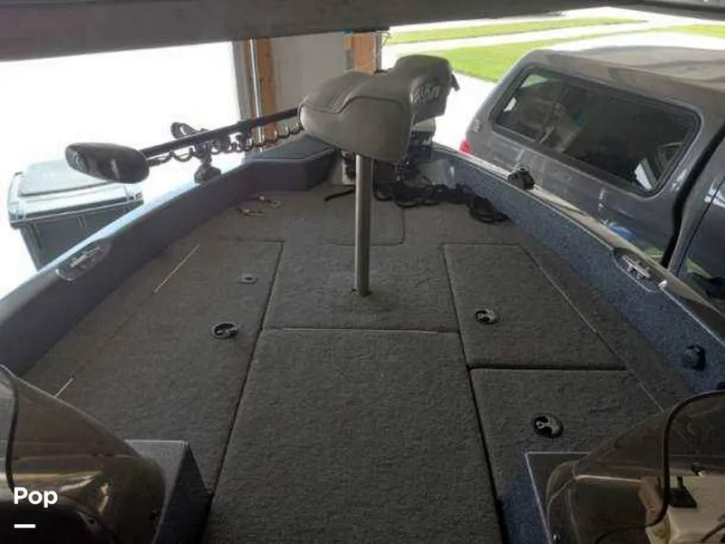 Slide: The Image of Triton 177 Explorer 2010 - 11258634