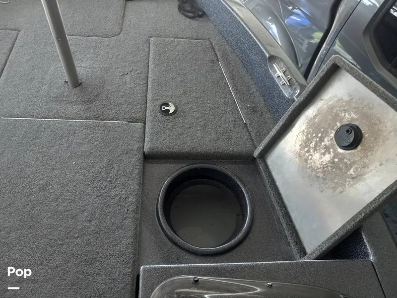 Slide: The Image of Triton 177 Explorer 2010 - 11258652