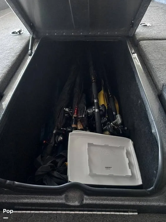 Slide: The Image of Triton 177 Explorer 2010 - 11258654