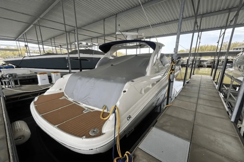 Slide: The Image of Sea Ray 38 Sundancer 2006 - 4