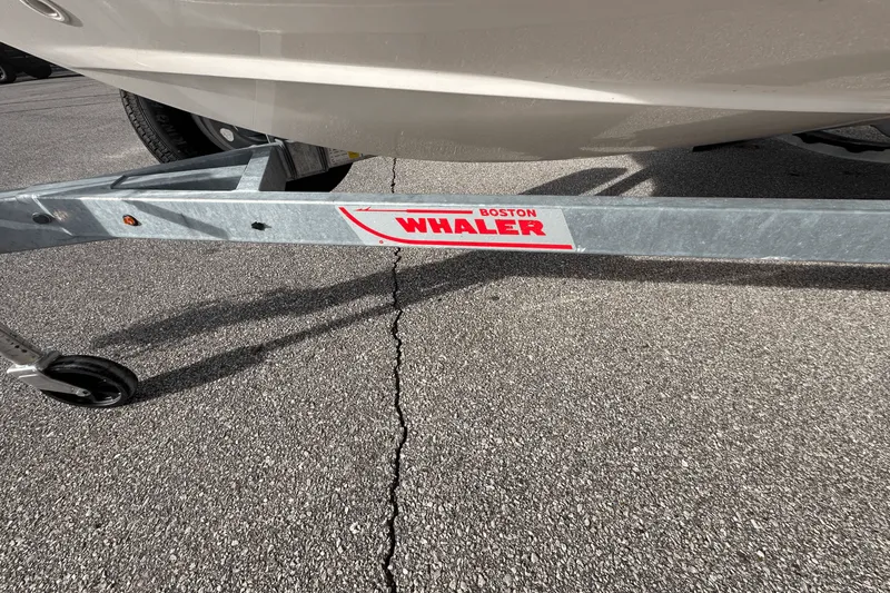 Slide: The Image of Boston Whaler 170 Montauk 2025 - 8