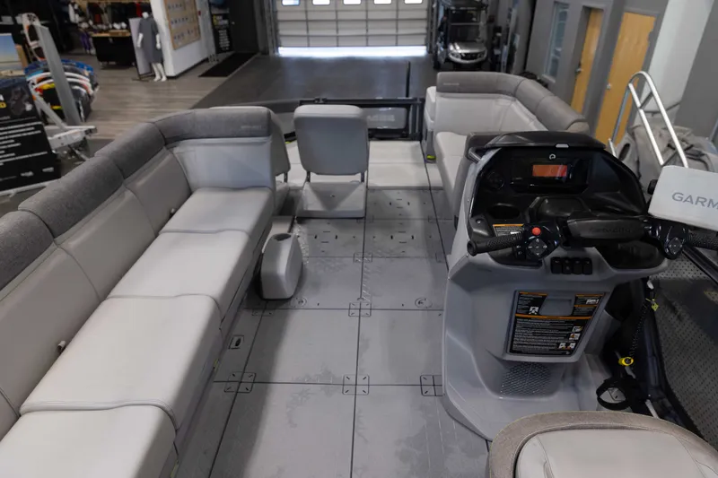 Slide: The Image of Seadoo Boats Switch Sport 2025 - 13
