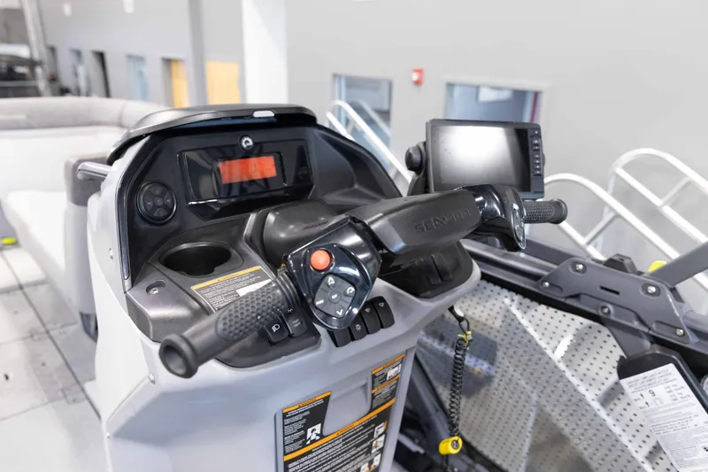 Slide: The Image of Seadoo Boats Switch Sport 2025 - 14