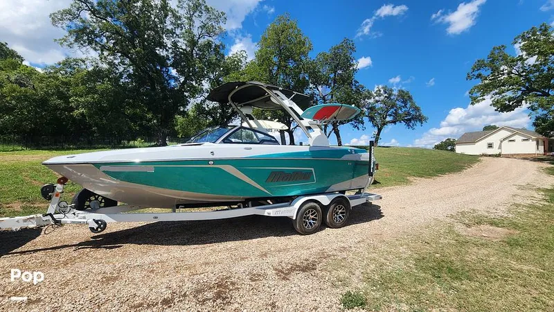 Slide: The Image of Malibu 22 LSV 2020 - 11305622