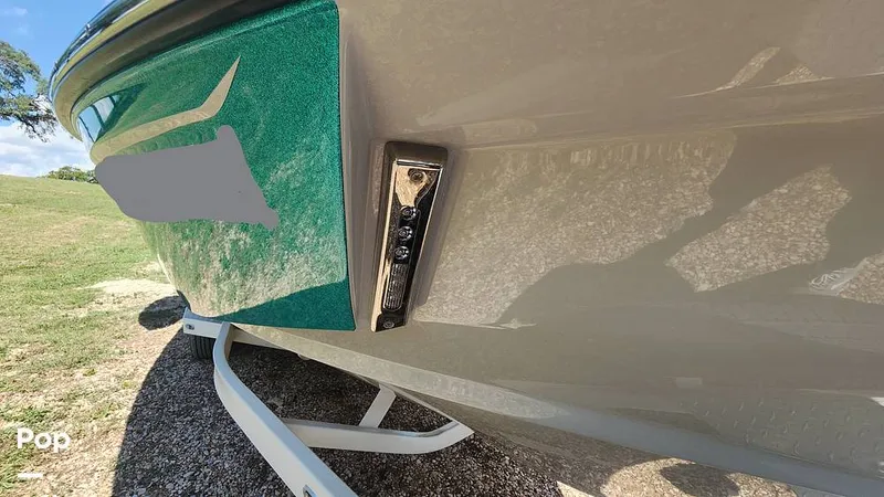 Slide: The Image of Malibu 22 LSV 2020 - 11305635