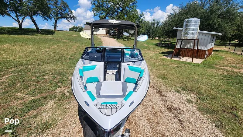 Slide: The Image of Malibu 22 LSV 2020 - 11305265