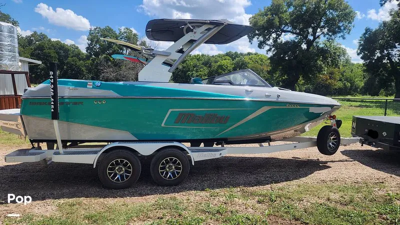 Slide: The Image of Malibu 22 LSV 2020 - 11305610